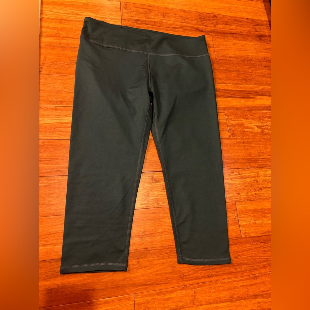 Dark teal Fabletics Salar Capri